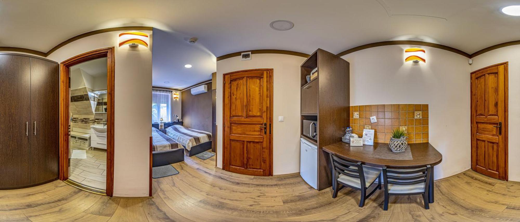 Bed and Breakfast Napraforgó Wellness Ház és Panzió à Pécs Extérieur photo