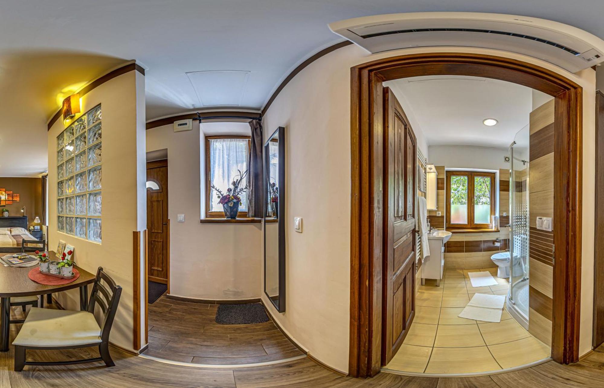 Bed and Breakfast Napraforgó Wellness Ház és Panzió à Pécs Extérieur photo