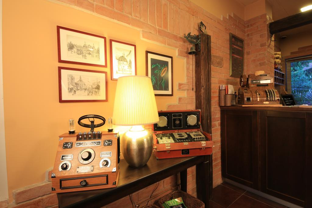 Bed and Breakfast Napraforgó Wellness Ház és Panzió à Pécs Extérieur photo