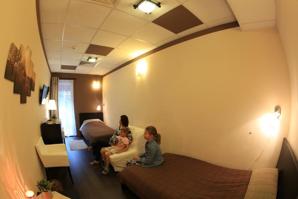 Bed and Breakfast Napraforgó Wellness Ház és Panzió à Pécs Extérieur photo
